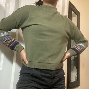 Green Embroidered Sweater💚